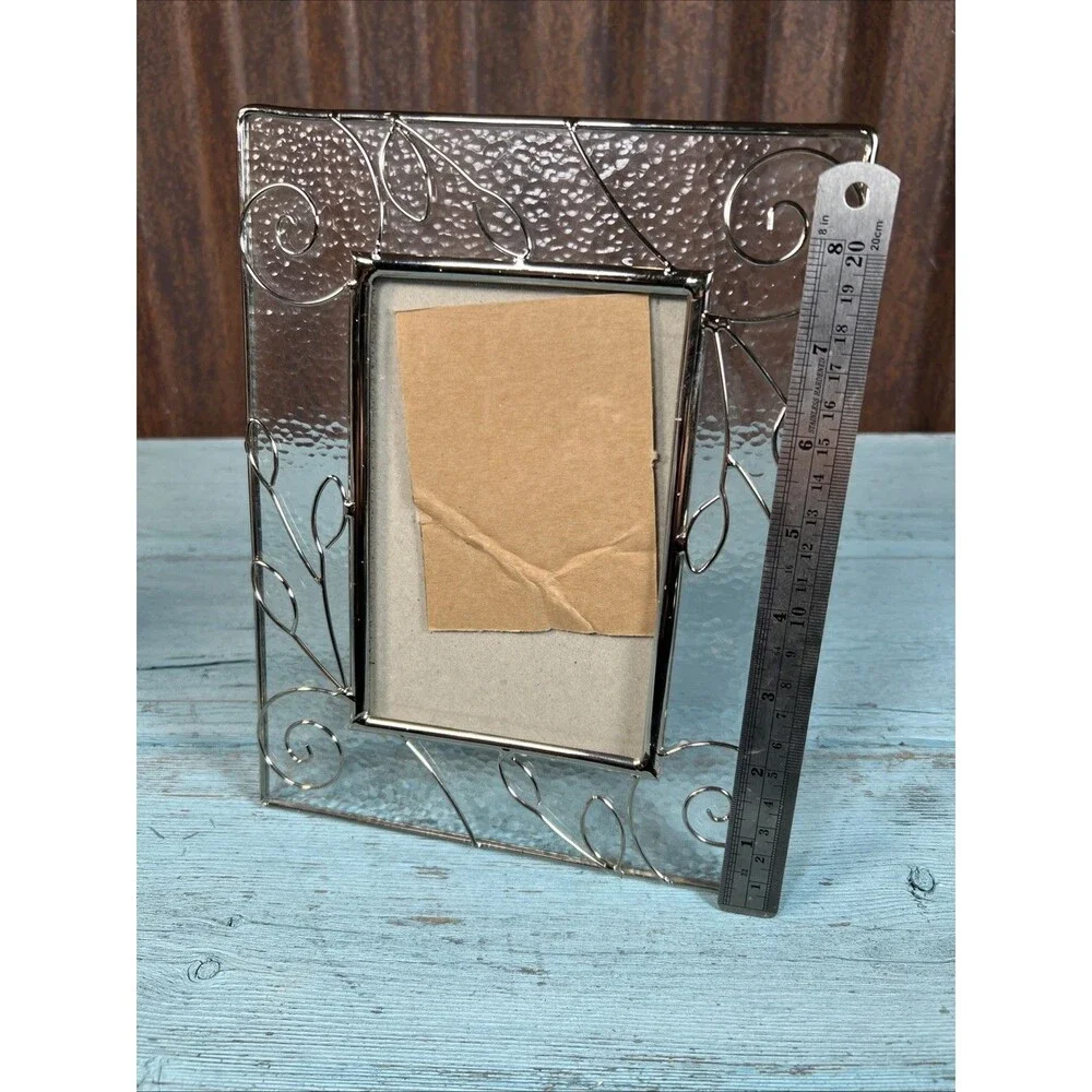 Vintage Picture Photo Wire Metal Scrolls Frame 4x6 Photo